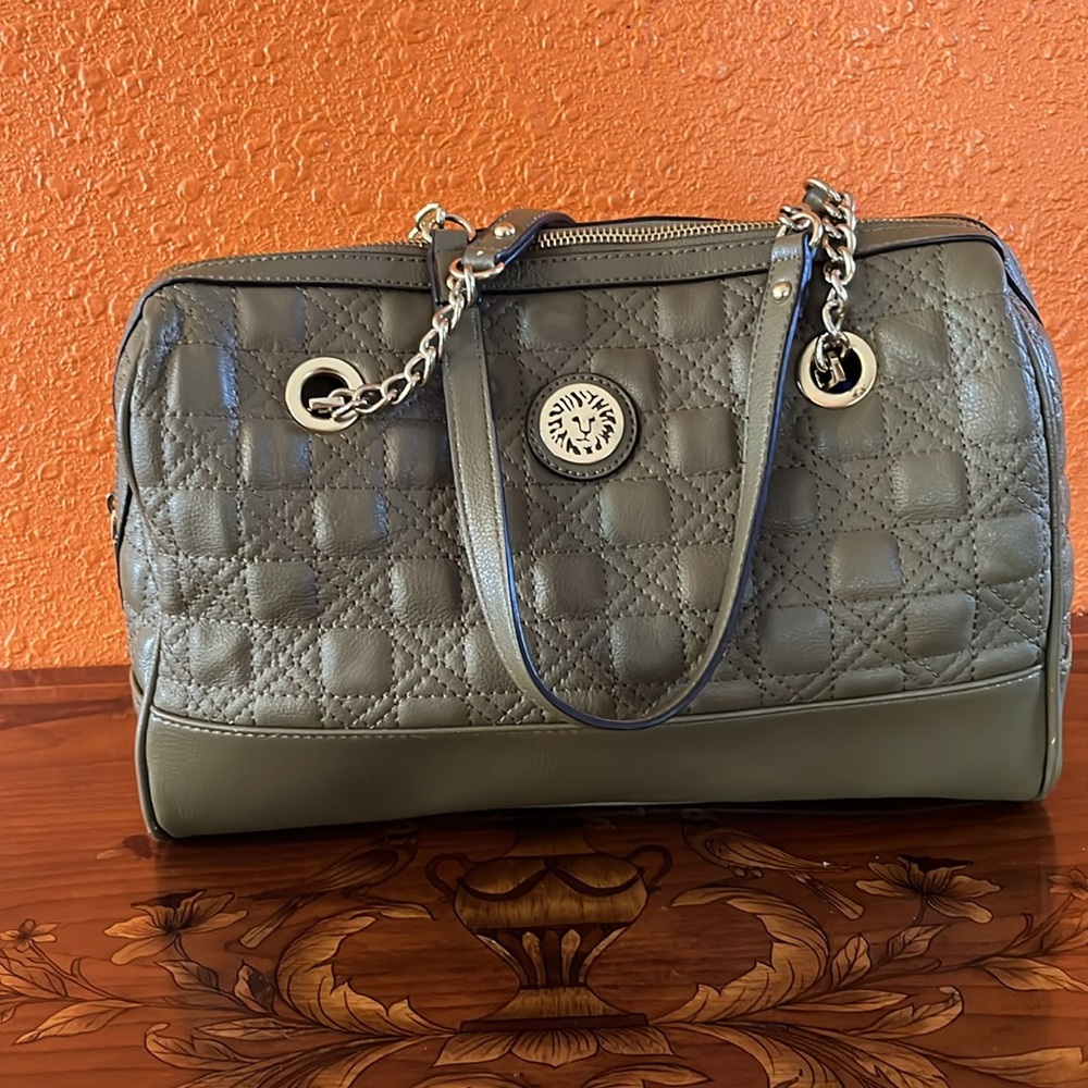 Anne Klein holive green hand bag